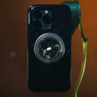 Enamel Mae Flower with Pearl — MagSafe PopGrip - US 76548